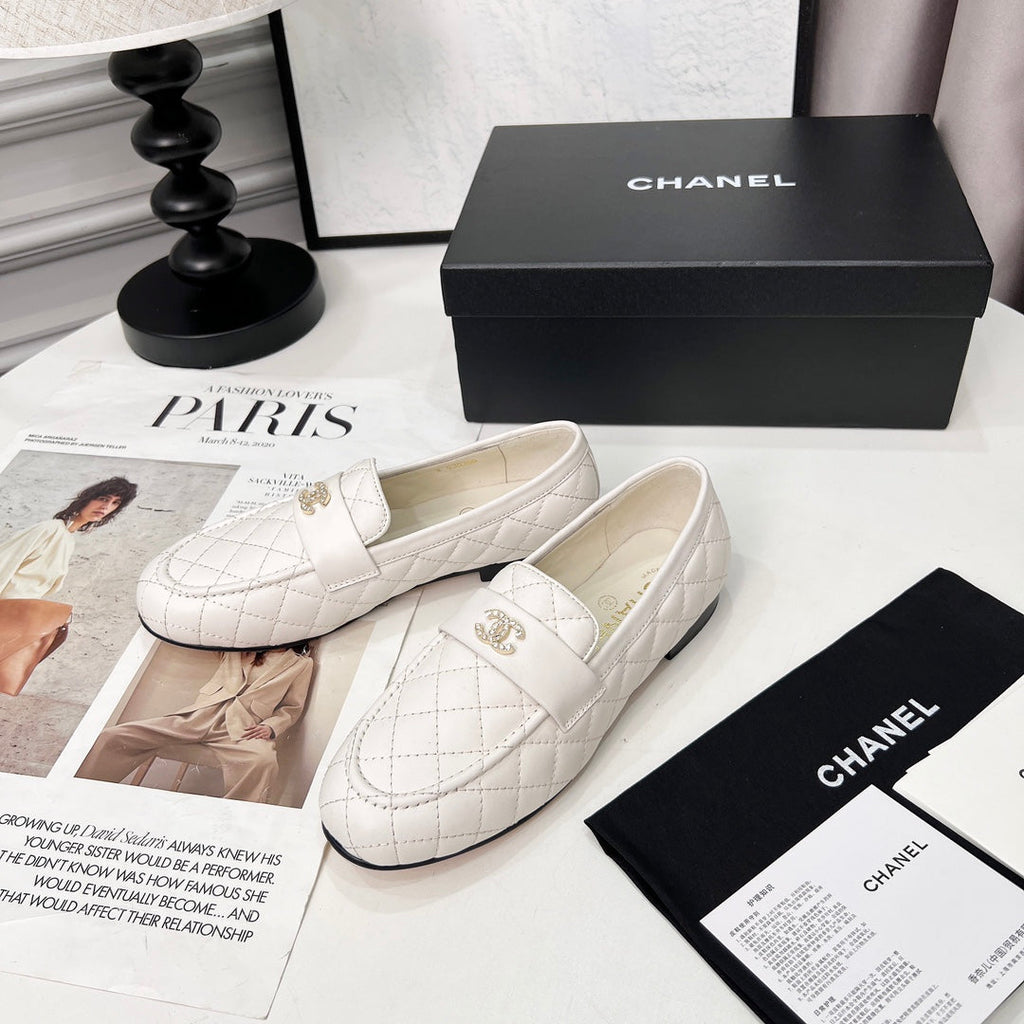 CHANEL 25S LOAFER DANCE SHOES IN WHITE CALFSKIN GOLD HARDWARE