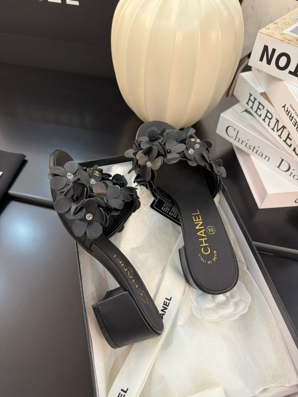 CHANEL MID HEEL 45 MM MULE IN BLACK CALFSKIN